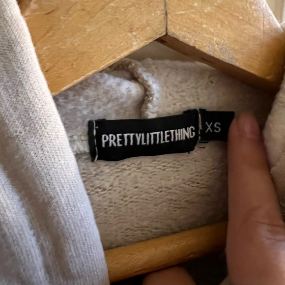 PRETTYLITTLETHING oversized hoodie - Picture 9 of 11